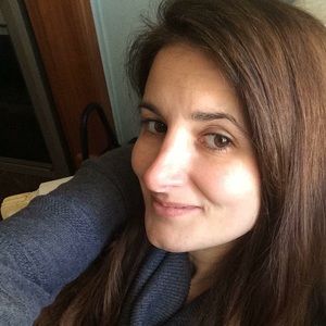 Meet your Posher, Nazife